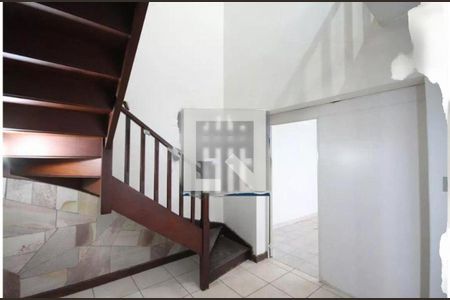 Casa à venda com 3 quartos, 165m² em Vila Monumento, São Paulo