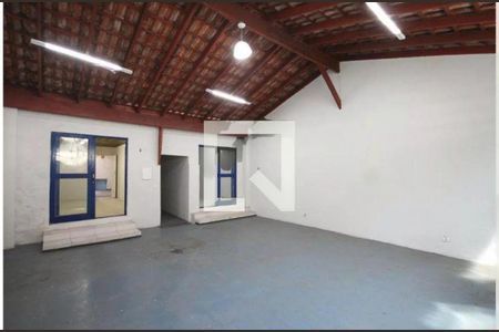 Casa à venda com 3 quartos, 165m² em Vila Monumento, São Paulo