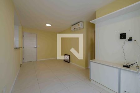 Sala de apartamento para alugar com 2 quartos, 70m² em Recreio dos Bandeirantes, Rio de Janeiro