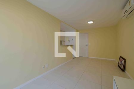 Sala de apartamento para alugar com 2 quartos, 70m² em Recreio dos Bandeirantes, Rio de Janeiro