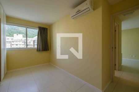 Suíte de apartamento para alugar com 2 quartos, 70m² em Recreio dos Bandeirantes, Rio de Janeiro