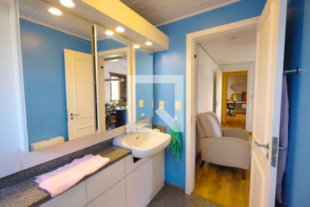 Apartamento à venda com 400m², 4 quartos e 3 vagasBanheiro da Suíte 2