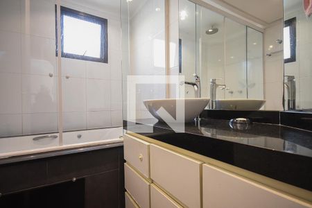 Apartamento à venda com 83m², 3 quartos e 2 vagasBanheiro