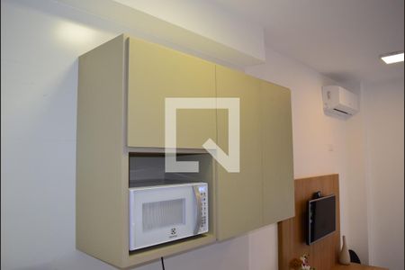 Cozinha - armário de kitnet/studio para alugar com 1 quarto, 25m² em Pinheiros, São Paulo
