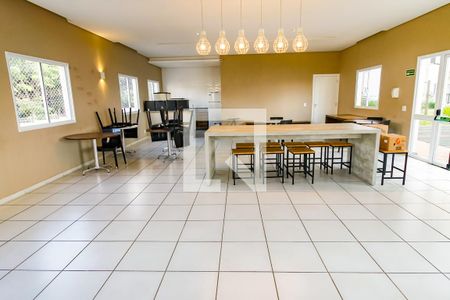 Apartamento para alugar com 41m², 2 quartos e 1 vaga Apartamento para alugar com 41m², 2 quartos e 1 vagaÁrea comum - Salão de festas