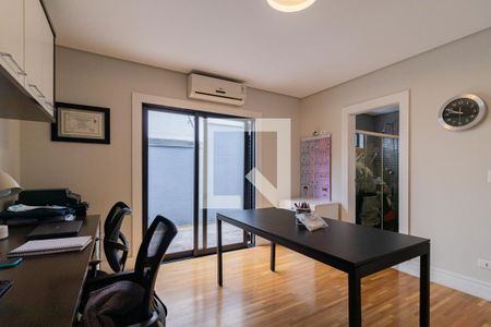 Casa para alugar com 422m², 3 quartos e 3 vagas Casa para alugar com 422m², 3 quartos e 3 vagasSuíte 3