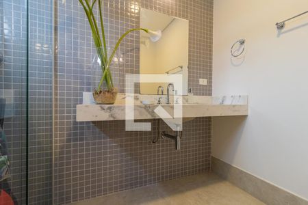 Casa para alugar com 422m², 3 quartos e 3 vagas Casa para alugar com 422m², 3 quartos e 3 vagasBanheiro da Suíte 3