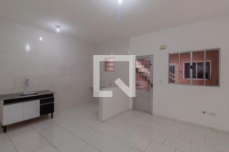 Sala de casa de condomínio para alugar com 1 quarto, 45m² em Jardim Piracuama, São Paulo