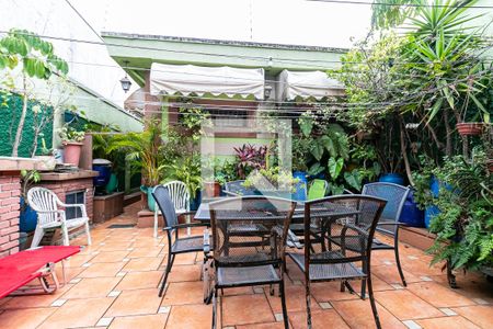 Casa à venda com 280m², 2 quartos e 1 vagaÁrea de Serviço