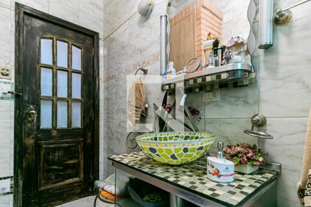 Casa à venda com 280m², 2 quartos e 1 vagaBanheiro 2