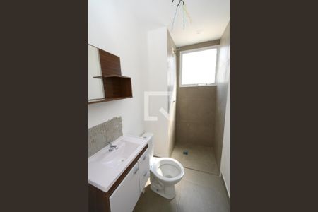 Banheiro de apartamento à venda com 2 quartos, 44m² em Usina Piratininga, São Paulo