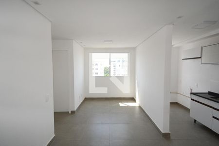 Sala de apartamento à venda com 2 quartos, 44m² em Usina Piratininga, São Paulo