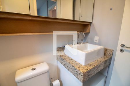 Banheiro da Suíte de apartamento para alugar com 1 quarto, 40m² em Campo Belo, São Paulo