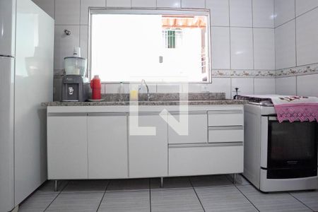 Casa à venda com 105m², 3 quartos e 3 vagas Casa à venda com 105m², 3 quartos e 3 vagasCasa 1 - Cozinha