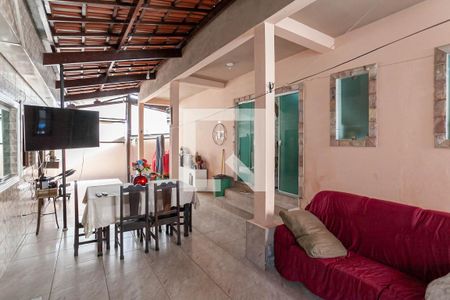 Casa à venda com 105m², 3 quartos e 3 vagas Casa à venda com 105m², 3 quartos e 3 vagasQuintal