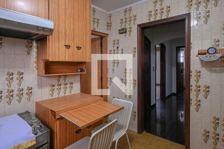 Apartamento para alugar com 130m², 3 quartos e sem vagaCozinha