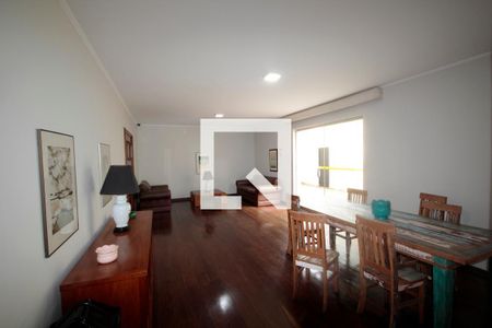 Apartamento para alugar com 130m², 3 quartos e sem vagaÁrea comum - Salão de festas