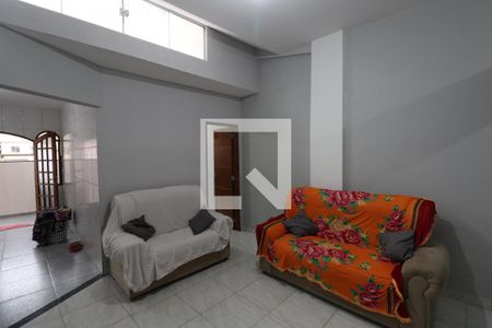 Sala de apartamento para alugar com 3 quartos, 70m² em Raul Veiga, São Gonçalo