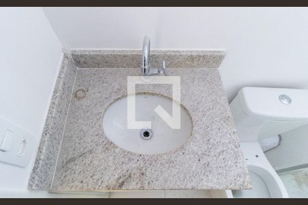 Apartamento para alugar com 45m², 2 quartos e sem vaga Apartamento para alugar com 45m², 2 quartos e sem vagaDetalhe - Banheiro