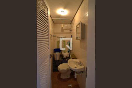 Apartamento à venda com 104m², 3 quartos e 2 vagas Apartamento à venda com 104m², 3 quartos e 2 vagasBanheiro de Serviço