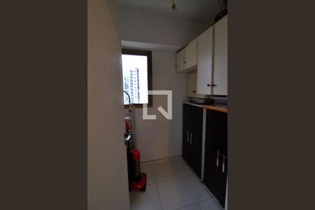 Apartamento à venda com 104m², 3 quartos e 2 vagas Apartamento à venda com 104m², 3 quartos e 2 vagasQuarto de Serviço