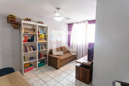 Sala de apartamento à venda com 3 quartos, 76m² em Fernão Dias, Belo Horizonte