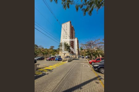 Apartamento para alugar com 70m², 2 quartos e 1 vagaFachada