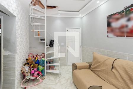 Sala 1 - Acesso ao 2º andar de casa à venda com 3 quartos, 120m² em Olaria, Rio de Janeiro