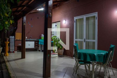 Casa de condomínio à venda com 192m², 4 quartos e 4 vagasQuintal e Churrasqueira