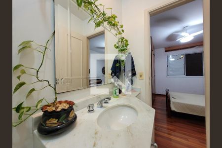 Casa de condomínio à venda com 192m², 4 quartos e 4 vagasBanheiro Suíte 01