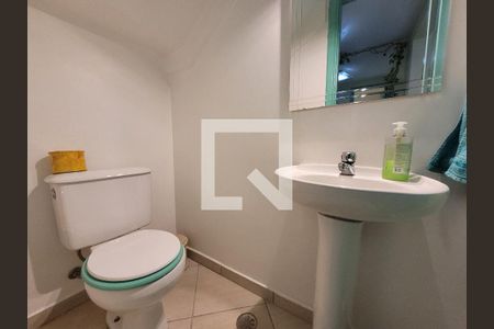 Casa de condomínio à venda com 192m², 4 quartos e 4 vagasLavabo