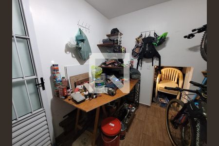 Casa de condomínio à venda com 192m², 4 quartos e 4 vagasDepósito 