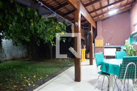 Casa de condomínio à venda com 192m², 4 quartos e 4 vagasQuintal e Churrasqueira