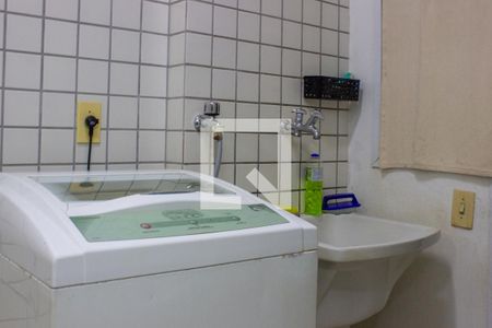 Casa de condomínio à venda com 192m², 4 quartos e 4 vagasÁrea de Serviço