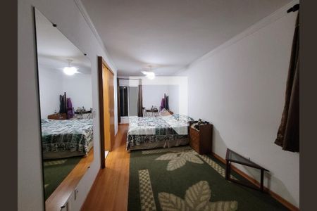 Casa de condomínio à venda com 192m², 4 quartos e 4 vagasSuíte 02