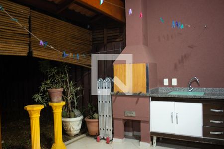 Casa de condomínio à venda com 192m², 4 quartos e 4 vagasQuintal e Churrasqueira