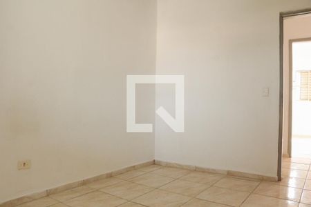 Quarto 2 de casa para alugar com 2 quartos, 50m² em Jardim Bonfiglioli, São Paulo