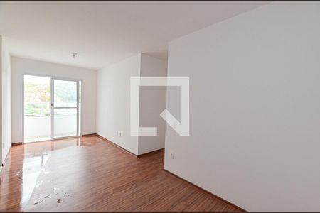 Sala de apartamento para alugar com 3 quartos, 90m² em Maria Paula, Niterói