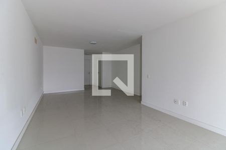 Sala de apartamento para alugar com 3 quartos, 115m² em Barra da Tijuca, Rio de Janeiro