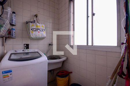 Apartamento à venda com 75m², 3 quartos e 2 vagas Apartamento à venda com 75m², 3 quartos e 2 vagasÁrea de Serviço