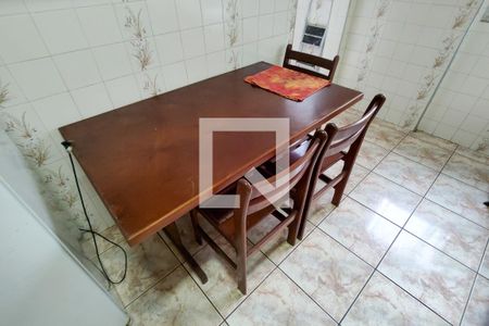 Cozinha de apartamento para alugar com 2 quartos, 90m² em Guilhermina, Praia Grande