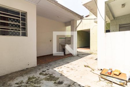 Casa à venda com 50m², 1 quarto e 1 vagaQuintal