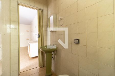 Banheiro de casa à venda com 1 quarto, 50m² em Jardim Maria Estela, São Paulo