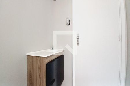 Banheiro de apartamento para alugar com 1 quarto, 40m² em Vila Lídia, Campinas