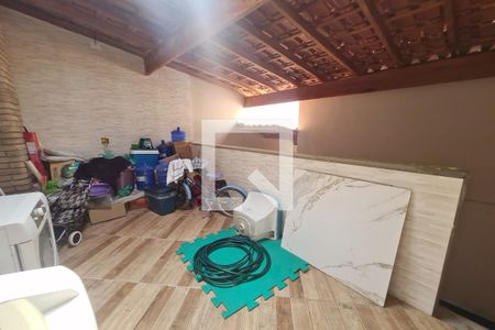 Casa à venda com 265m², 3 quartos e 2 vagasÁrea de Serviço