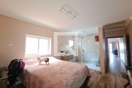 Casa à venda com 265m², 3 quartos e 2 vagasSuíte 2