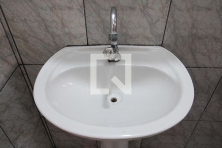 Casa para alugar com 53m², 1 quarto e sem vagaBanheiro