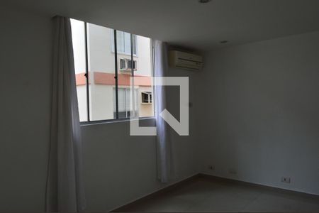 Sala de apartamento para alugar com 2 quartos, 56m² em Freguesia de Jacarepaguá, Rio de Janeiro