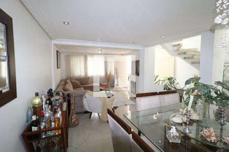 Sala de casa para alugar com 2 quartos, 400m² em Parque Edu Chaves, São Paulo