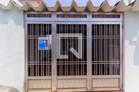 Casa para alugar com 120m², 3 quartos e 1 vaga Casa para alugar com 120m², 3 quartos e 1 vagaFachada